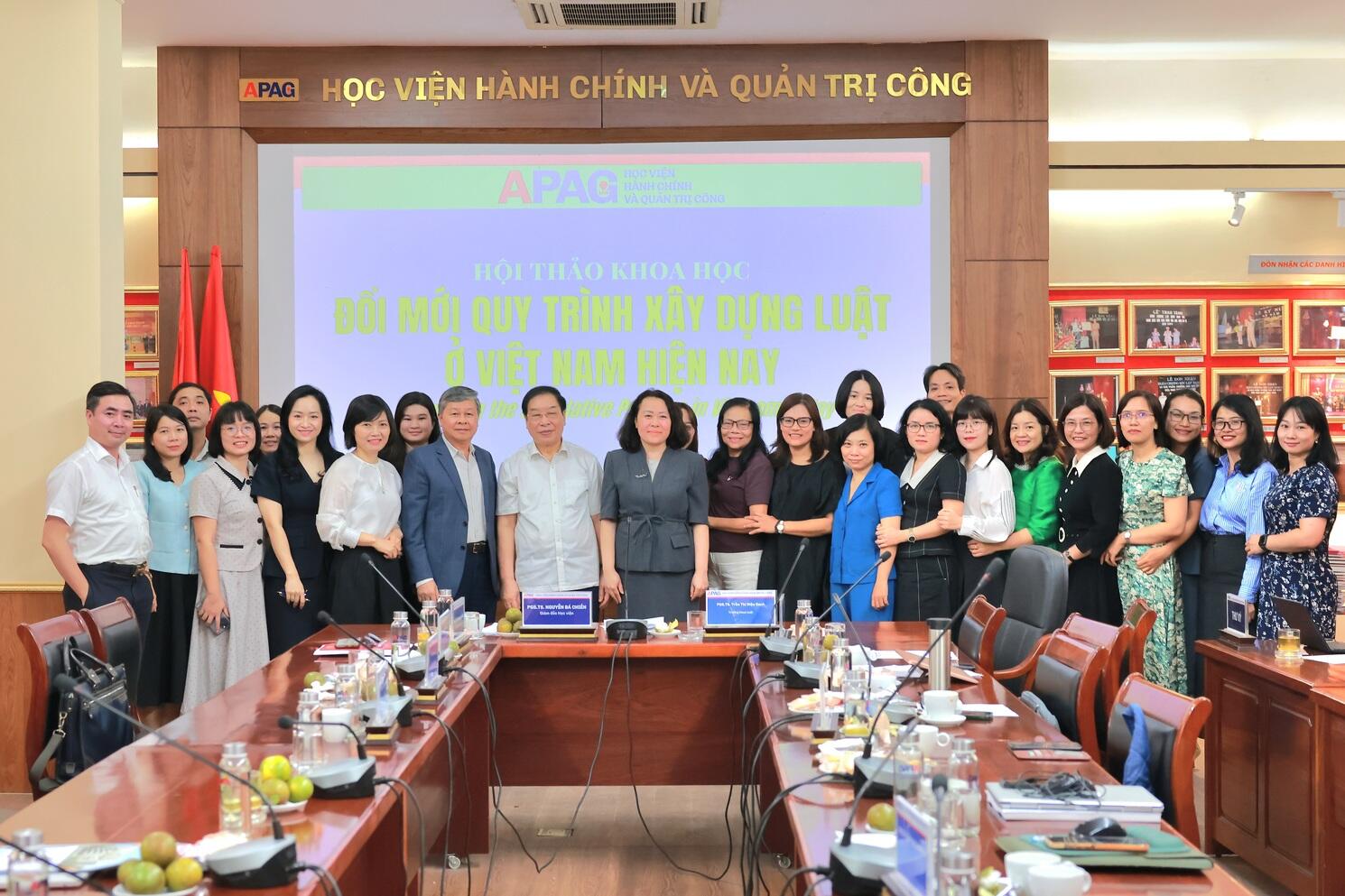 Hội thảo khoa học “Đổi mới quy trình xây dựng luật ở Việt Nam hiện nay”