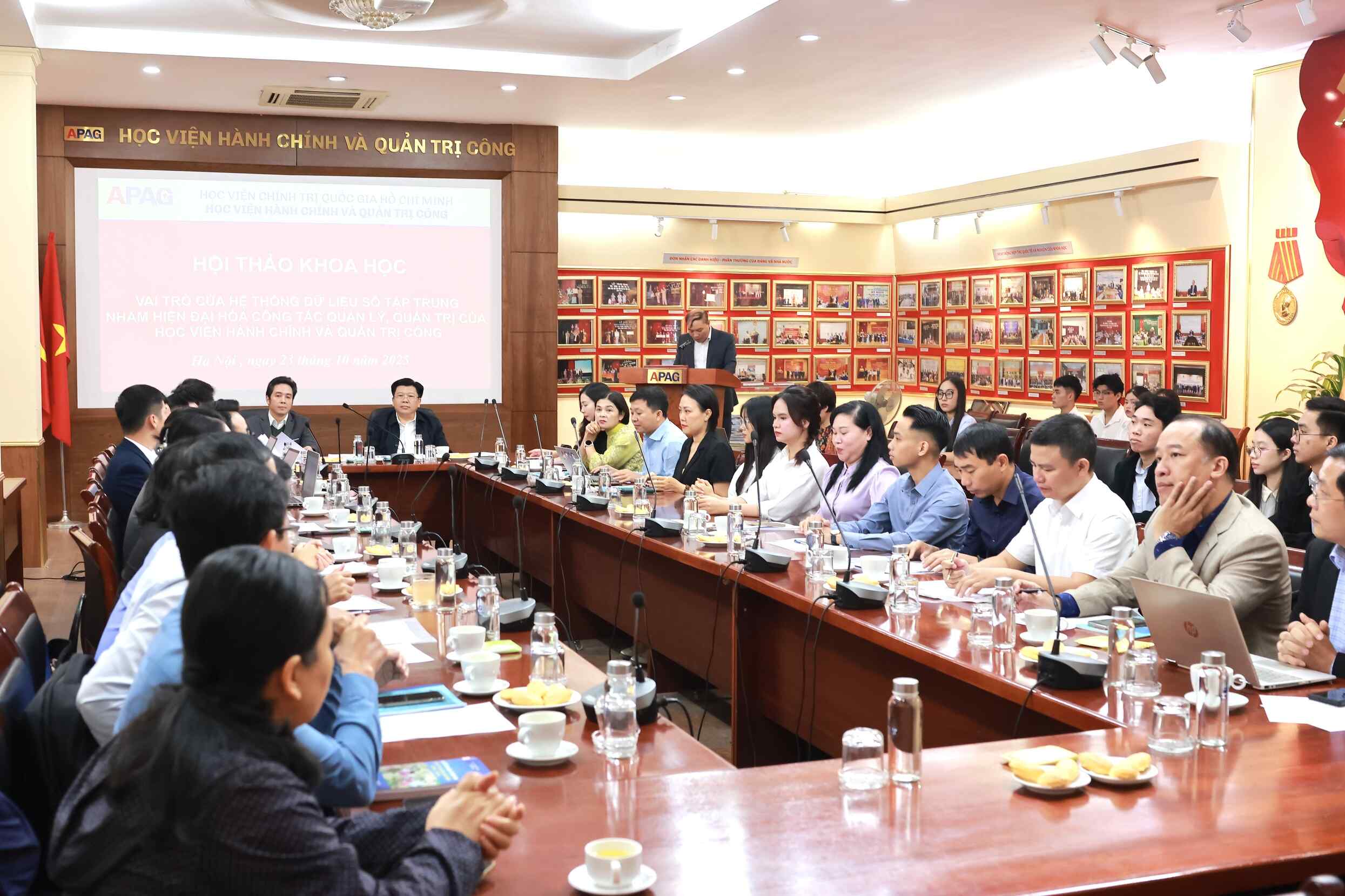 Hội thảo khoa học “Vai trò của hệ thống dữ liệu số tập trung nhằm hiện đại hoá công tác quản lý, quản trị của học viện hành chính và quản trị công”
