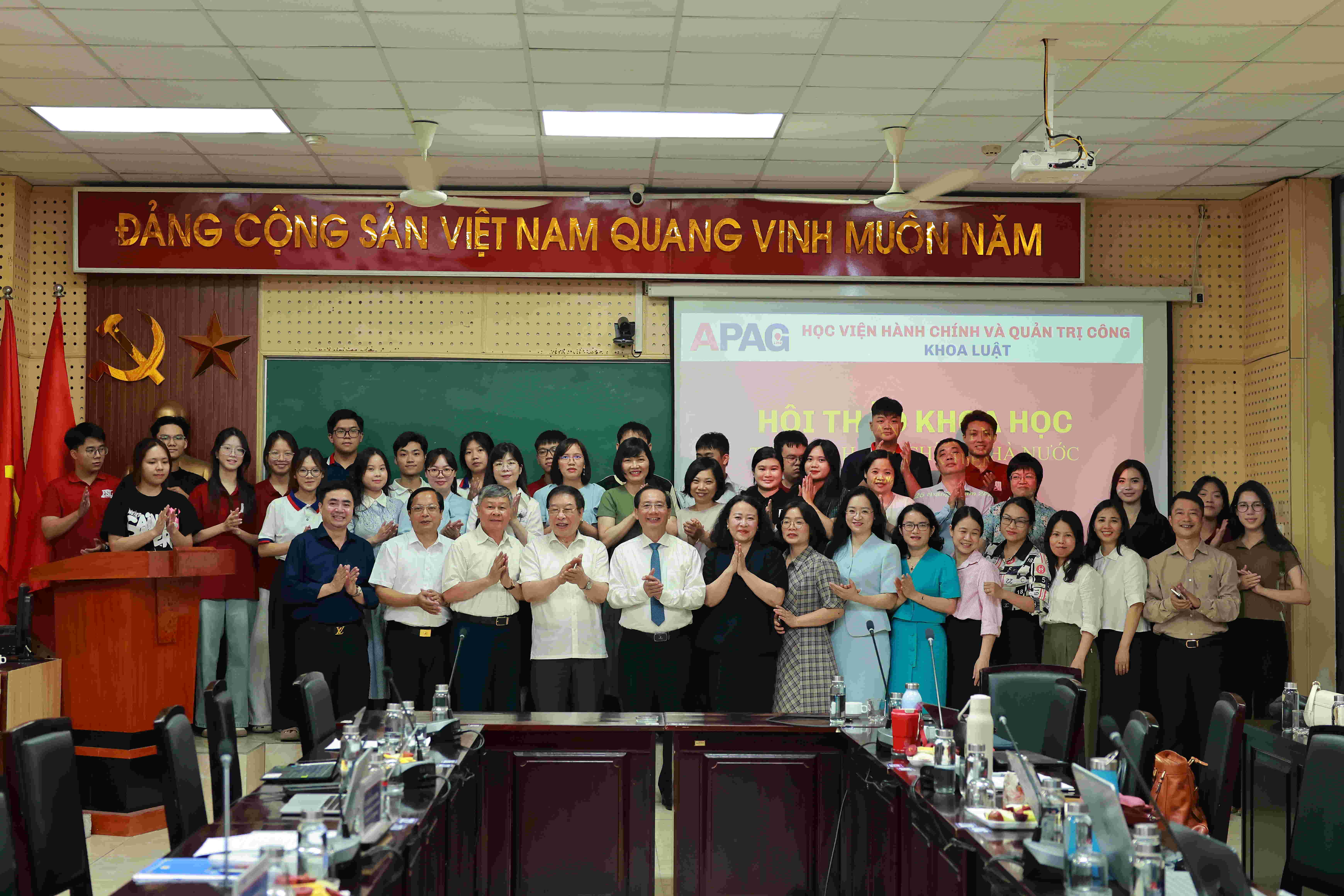 Đổi mới tư duy quản trị và xây dựng nền hành chính kiến tạo phát triển trong thời đại số