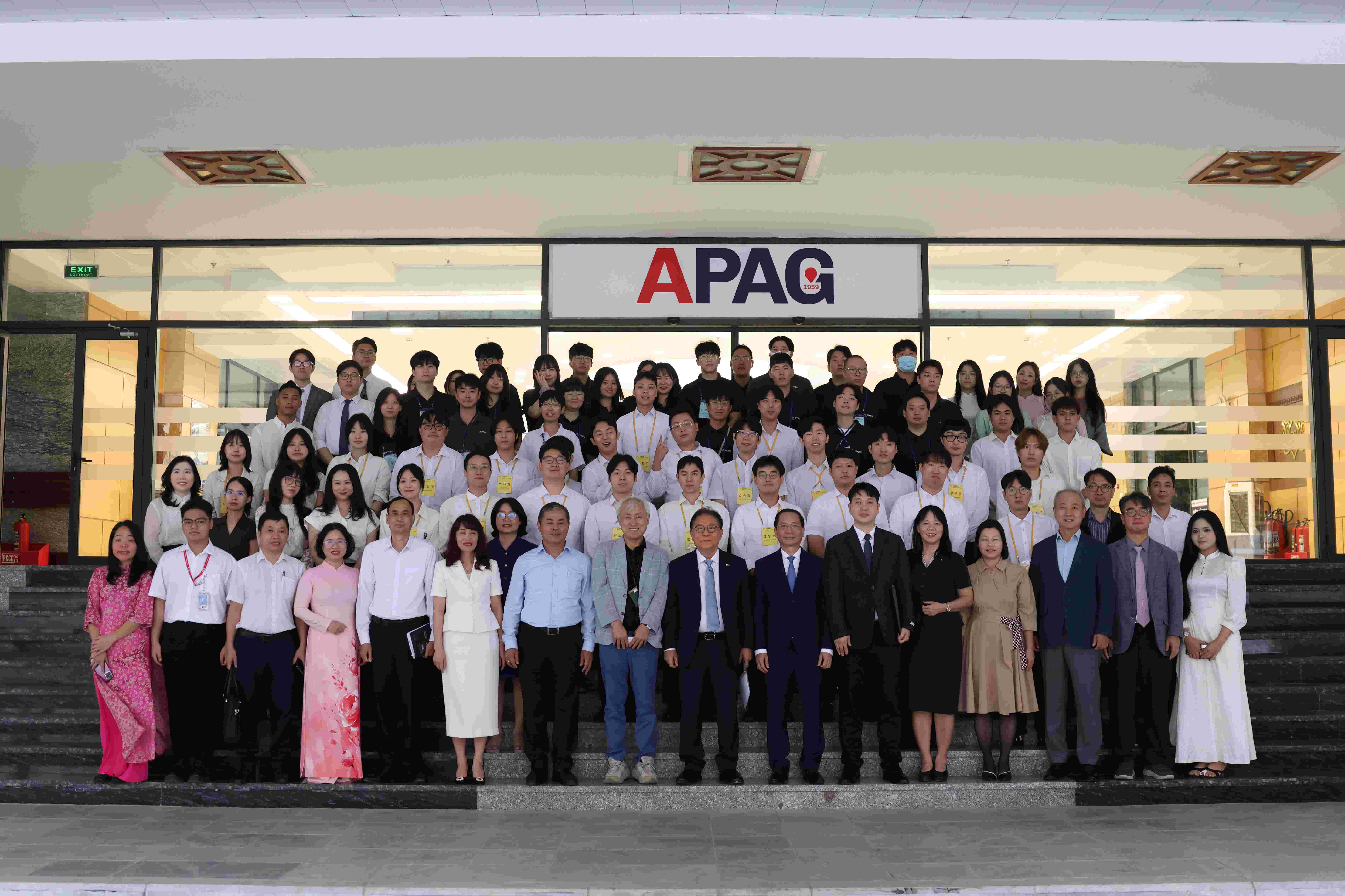 Khai giảng Khóa 2 Chương trình “Nhà quản lý kinh doanh trẻ toàn cầu” tại Học viện Hành chính và Quản trị công
