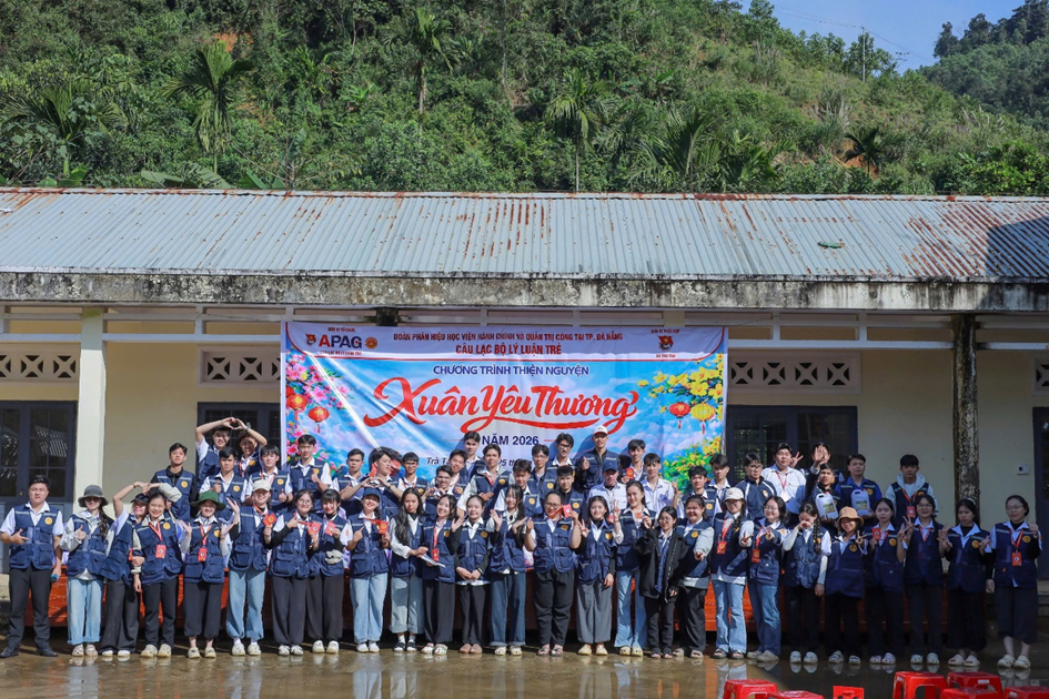 CLB Lý luận trẻ Phân hiệu Học viện Hành chính và Quản trị công tại TP. Đà Nẵng tổ chức chương trình thiện nguyện “Xuân yêu thương” năm 2026
