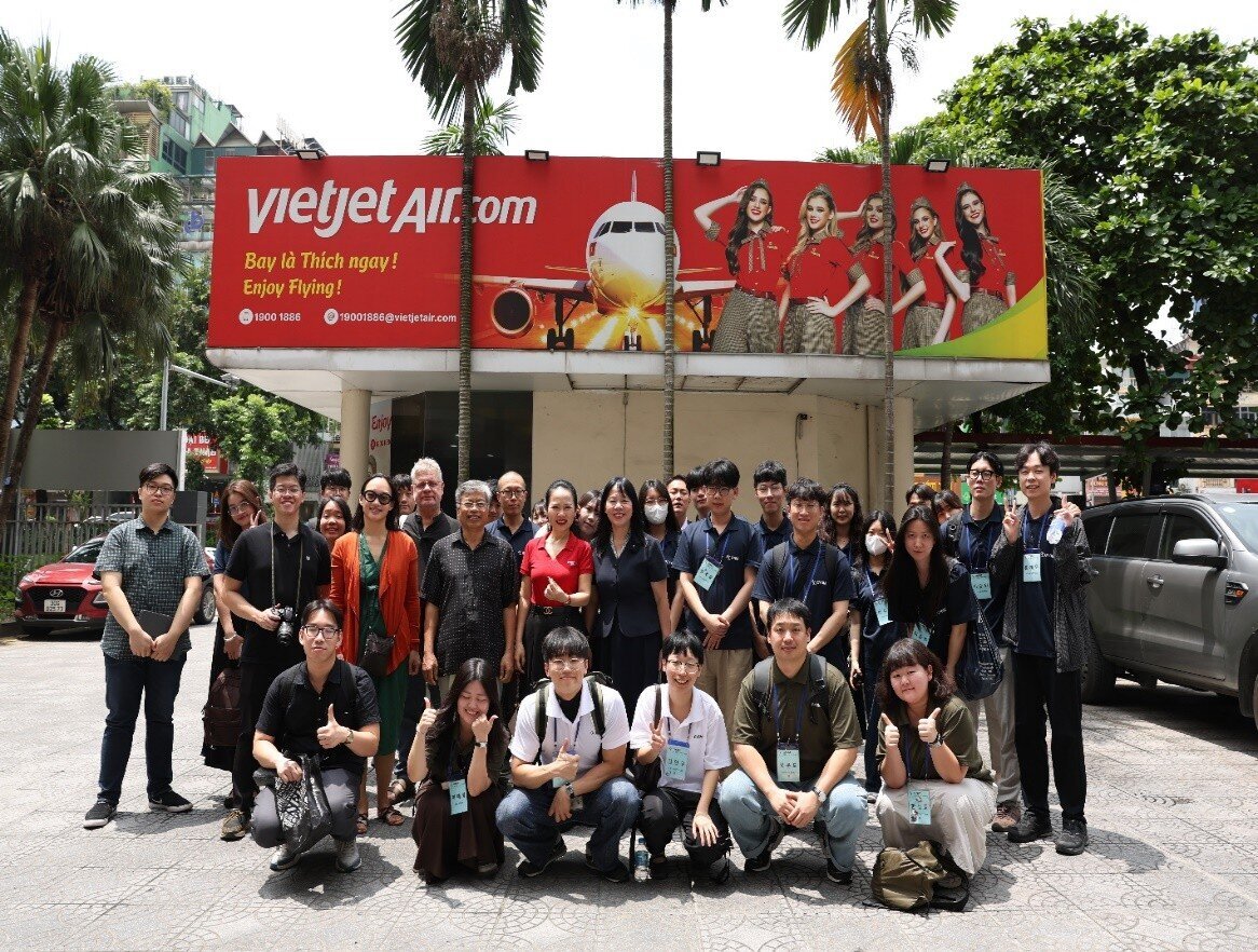 Learning from Business Practice: Management Lessons from Vietjet Air for Korean trainees of Global Young Business Managers Program at the Academy of Public Administration and Governance