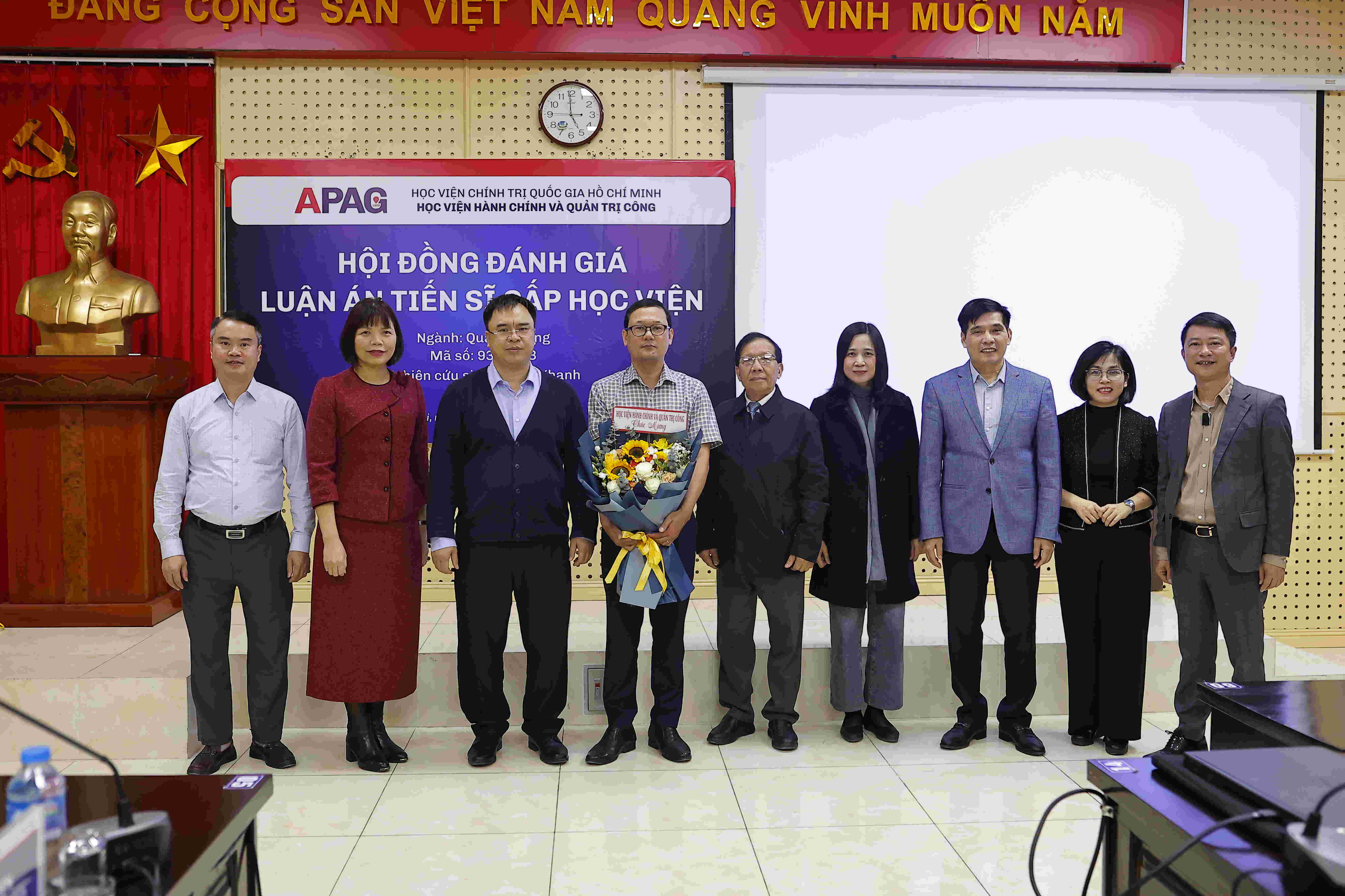 Bảo vệ luận án tiến sĩ cấp Học viện: 