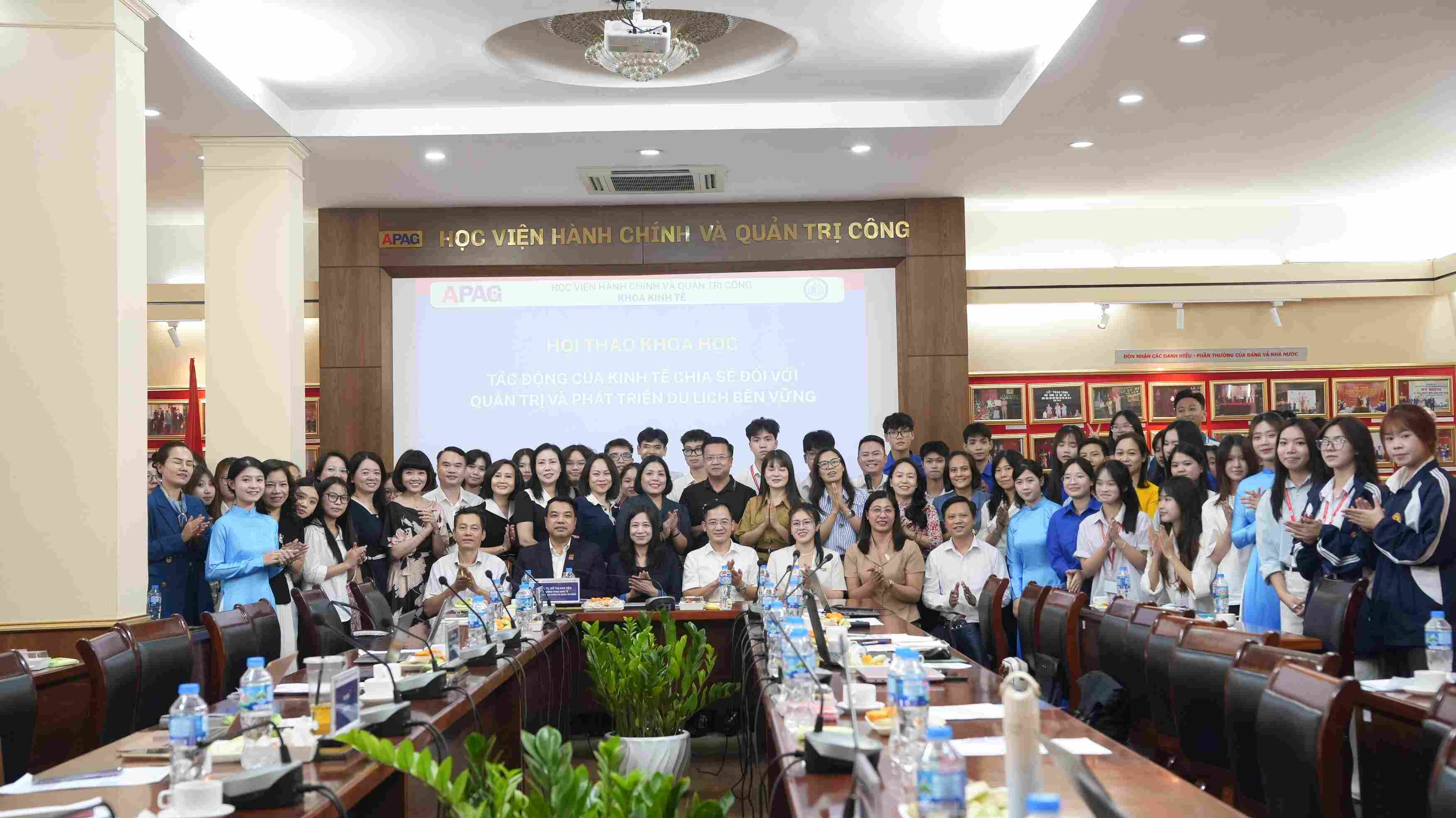 Hội thảo khoa học: “Tác động của kinh tế chia sẻ đối với quản trị và phát triển du lịch bền vững”