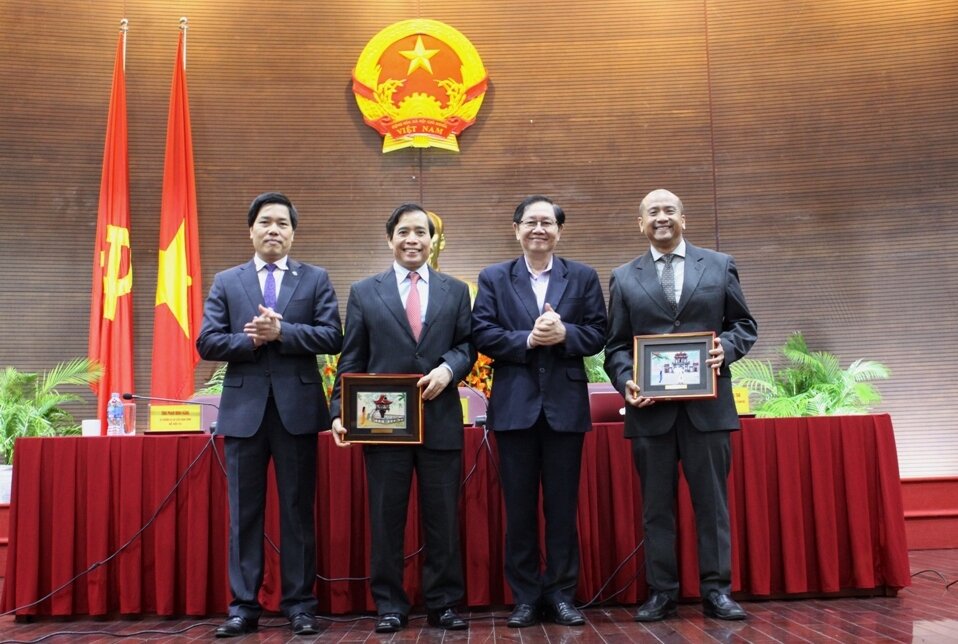 Hội thảo chia sẻ kinh nghiệm quốc tế về cải cách hành chính với chủ đề Xây dựng bộ máy công quyền ưu tú kinh nghiệm của Singapore