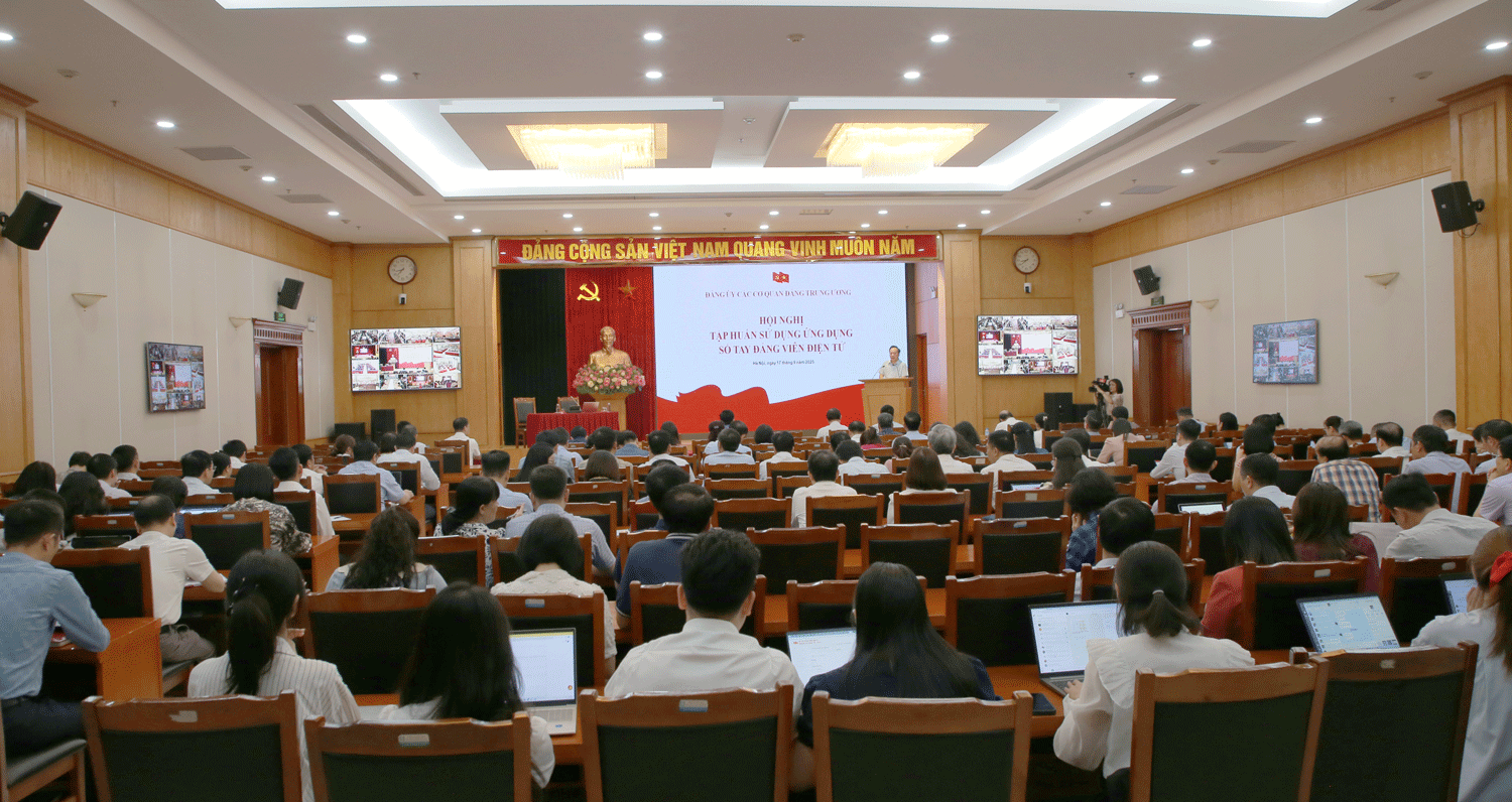 Hội nghị tập huấn sử dụng ứng dụng Sổ tay đảng viên điện tử