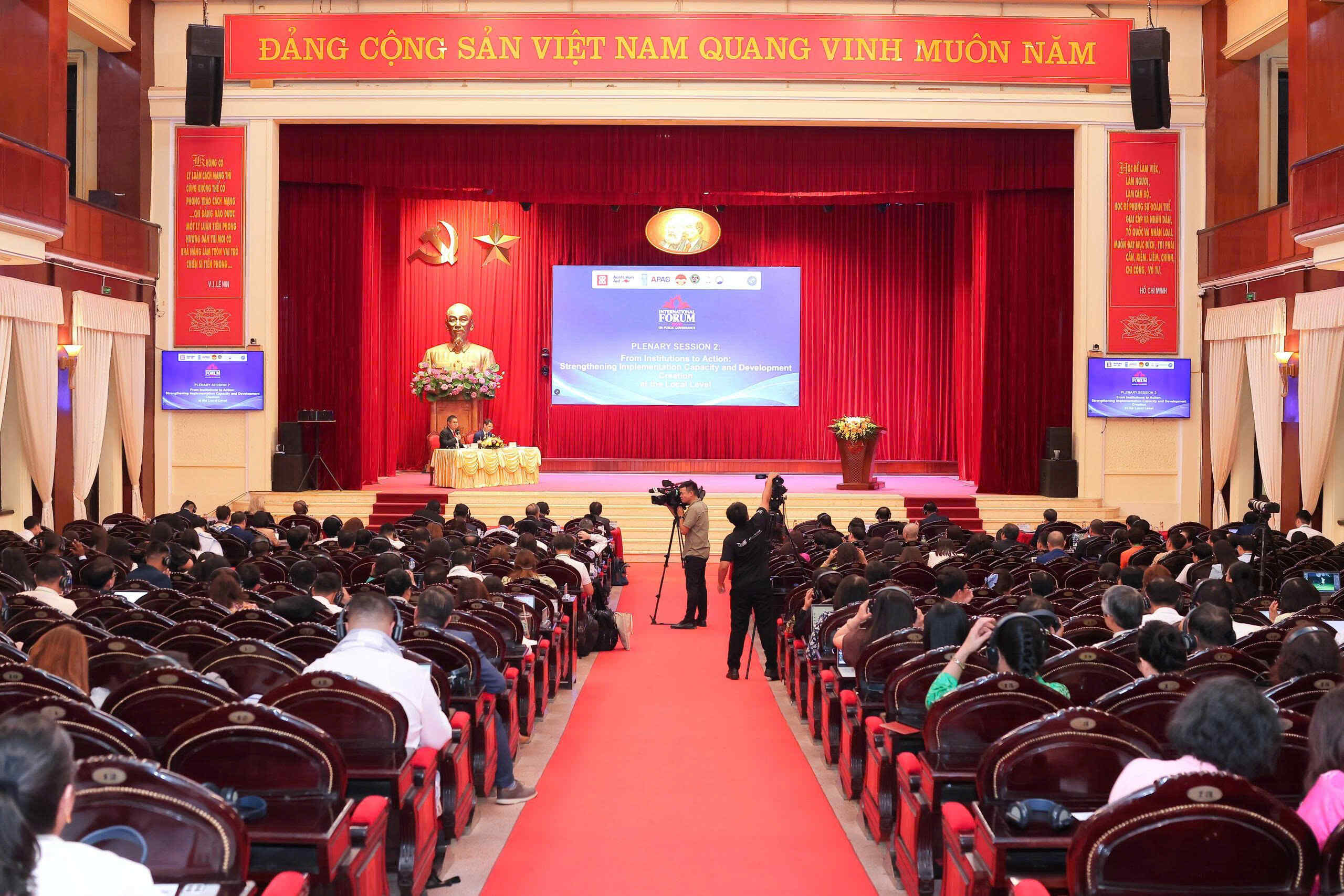 Từ thể chế đến hành động: Nâng cao năng lực thực thi và kiến tạo phát triển ở địa phương