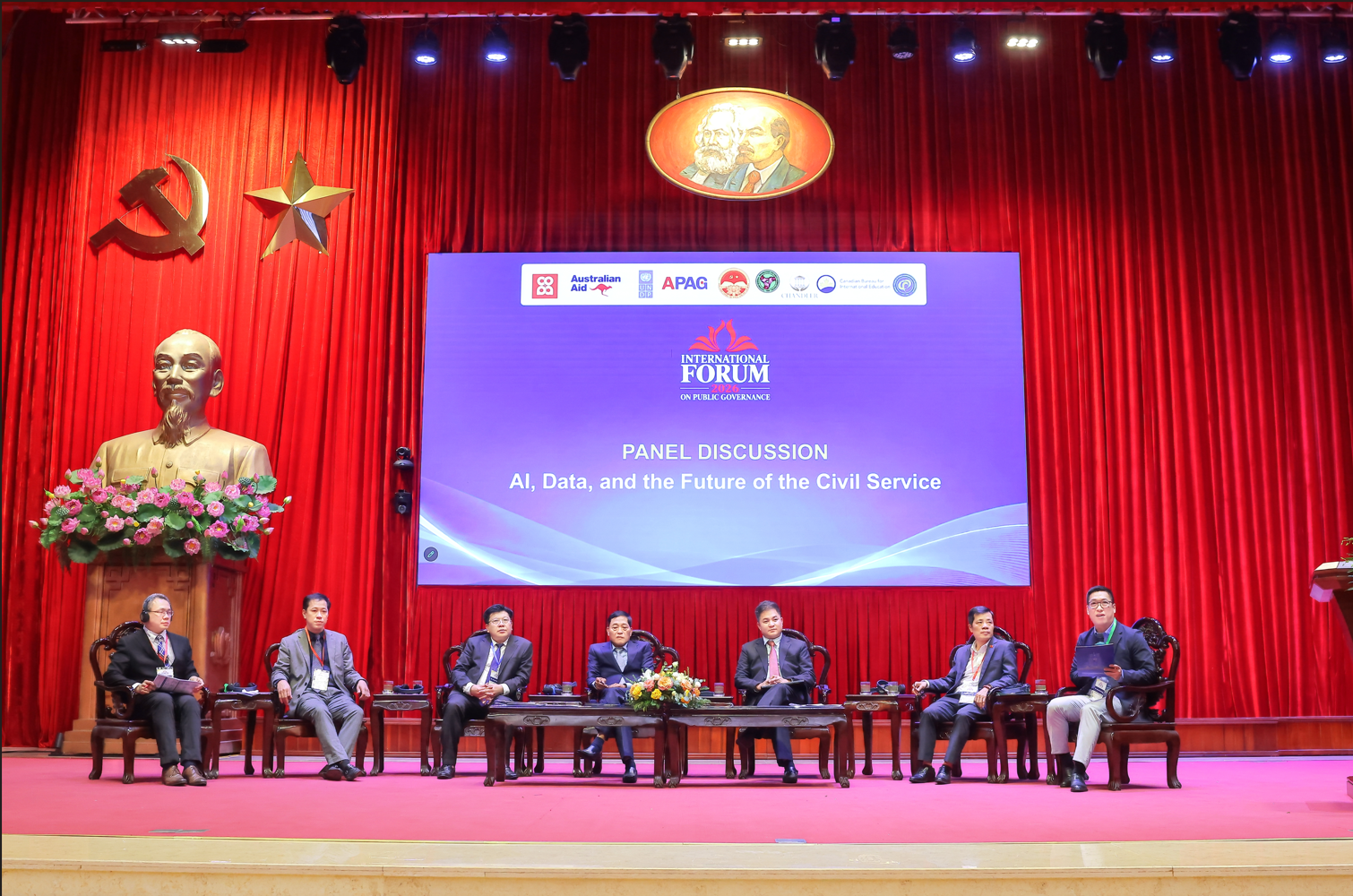 Tọa đàm bàn tròn: AI, dữ liệu và tương lai của nền công vụ