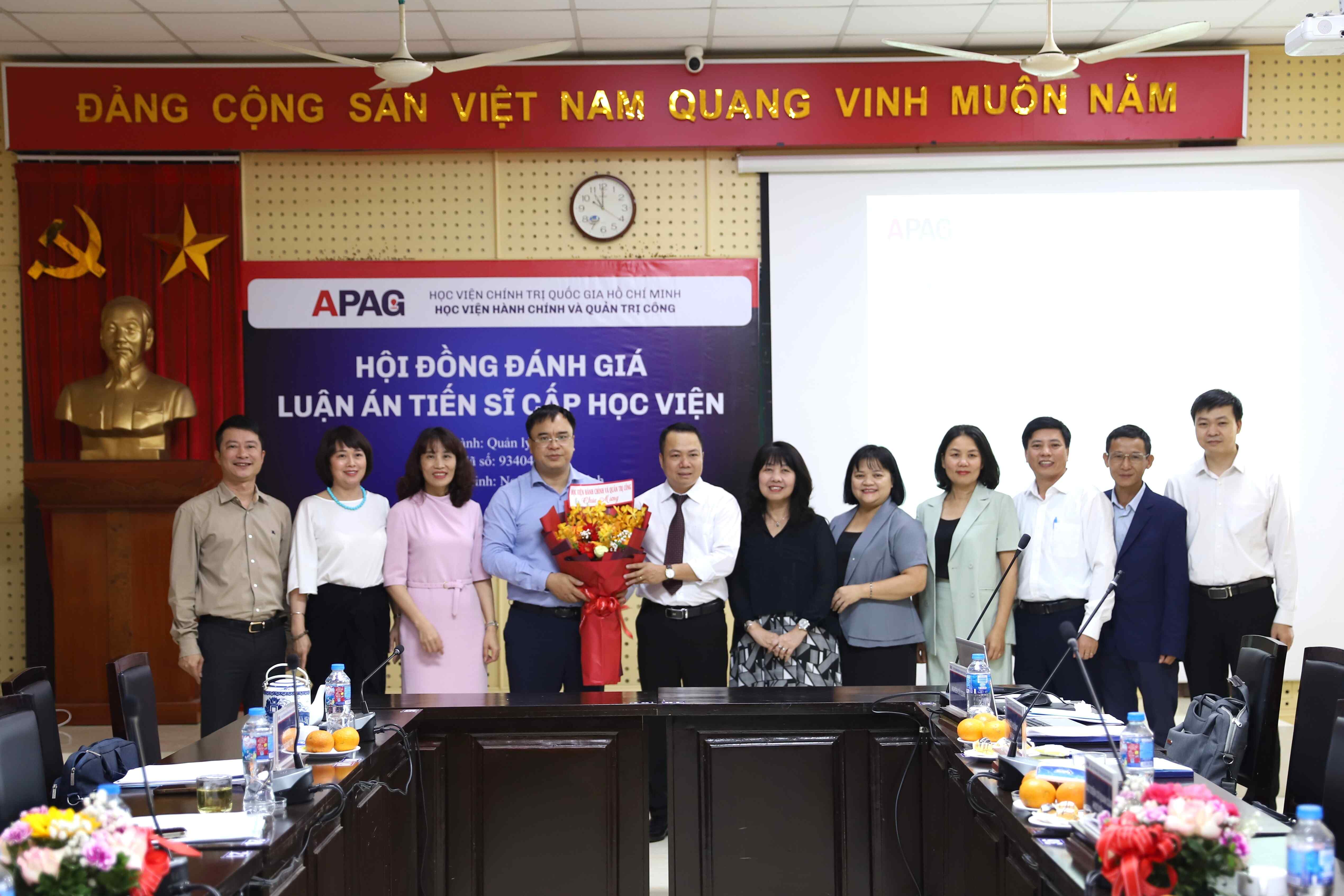 Bảo vệ Luận án Tiến sĩ cấp Học viện: “Thu hút và sử dụng cán bộ, công chức cấp xã người dân tộc thiểu số tại tỉnh Đắk Lắk”
