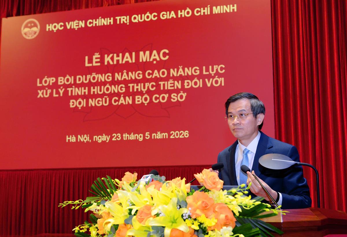 Nâng cao năng lực xử lý tình huống thực tiễn đối với đội ngũ cán bộ cơ sở