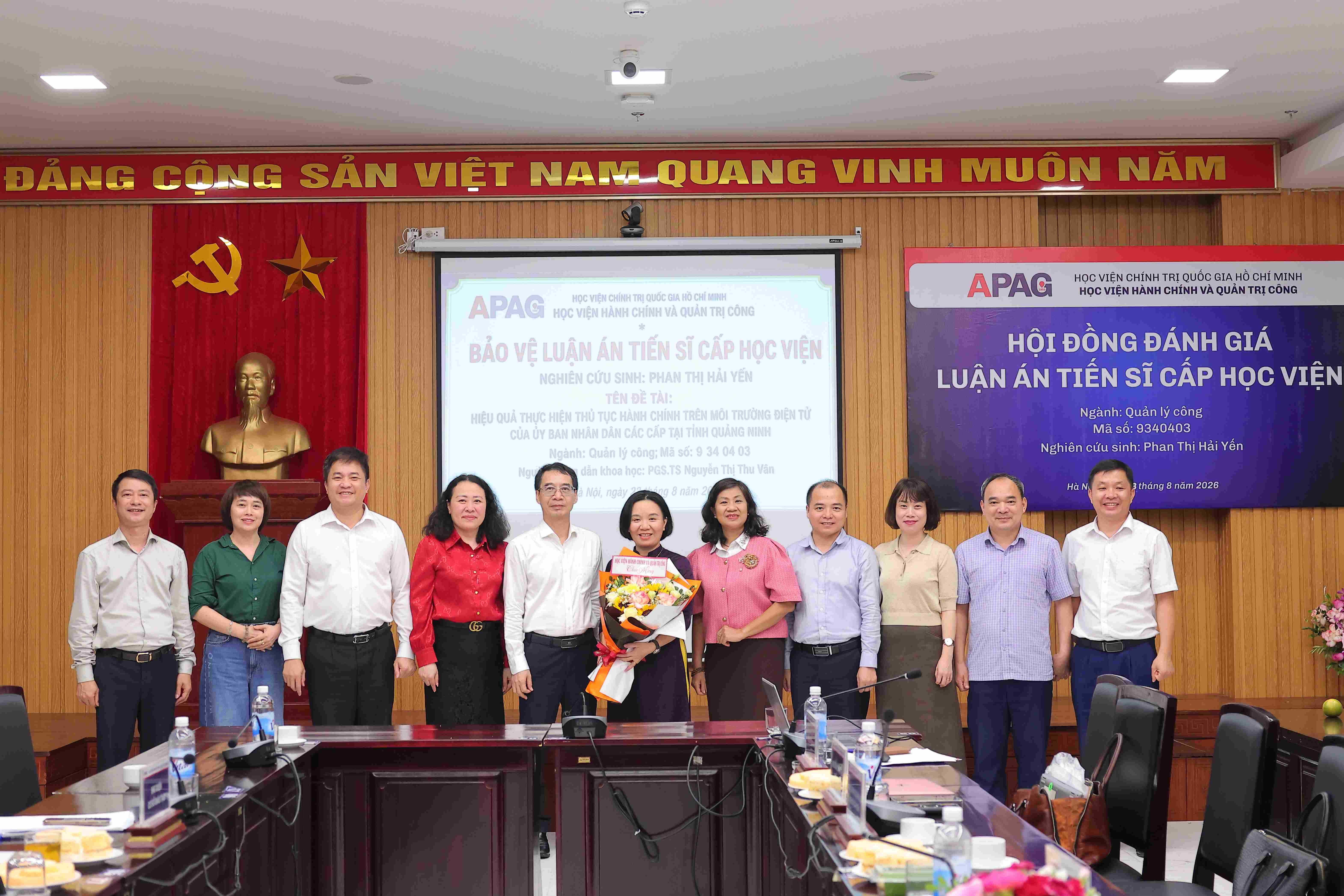 Bảo vệ Luận án Tiến sĩ cấp Học viện: “Hiệu quả thực hiện thủ tục hành chính trên môi trường điện tử của Ủy ban nhân dân các cấp tại tỉnh Quảng Ninh”  