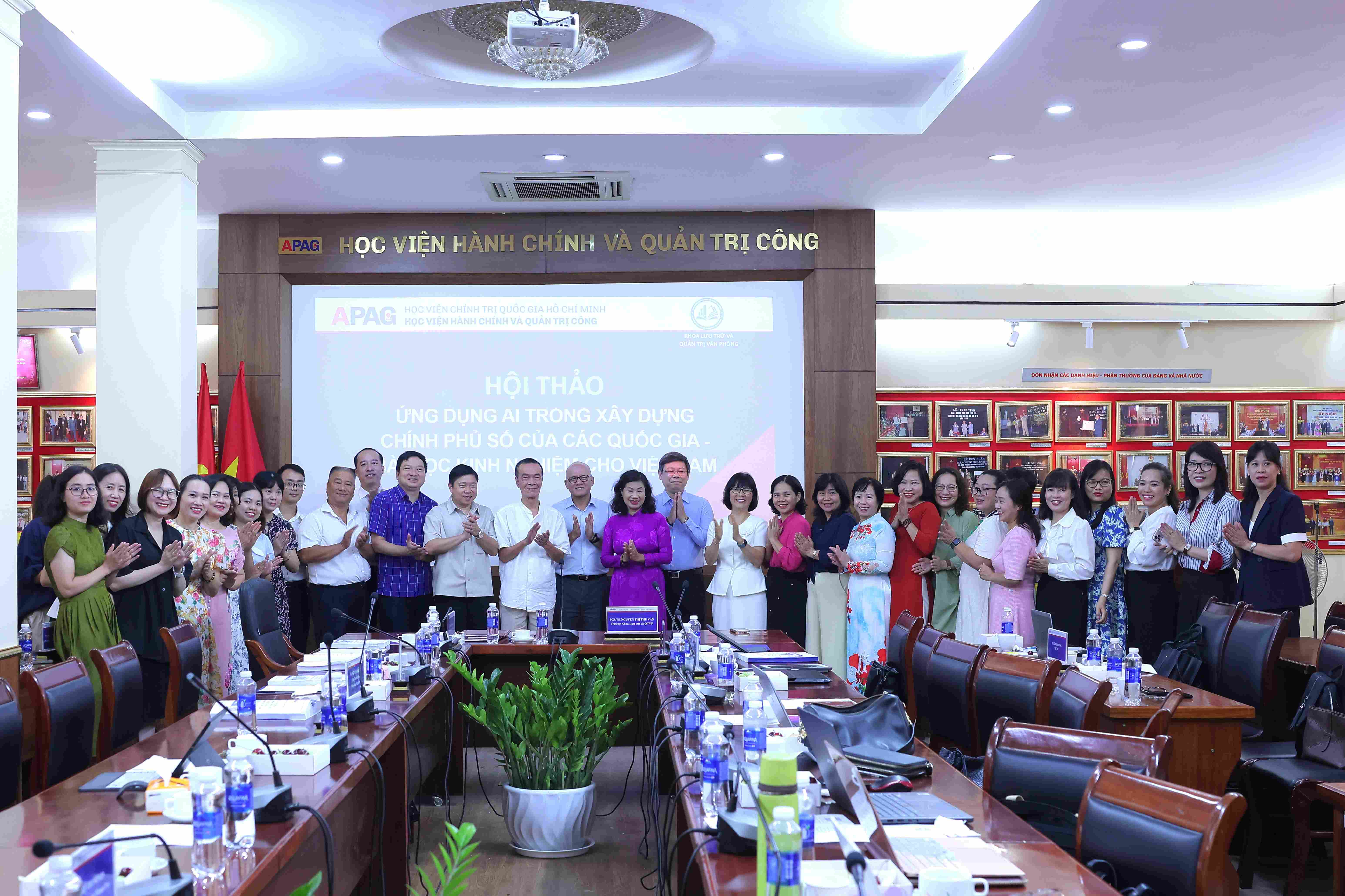 Hội thảo khoa học: “Ứng dụng AI trong xây dựng chính phủ số của các quốc gia - Bài học kinh nghiệm cho Việt Nam”