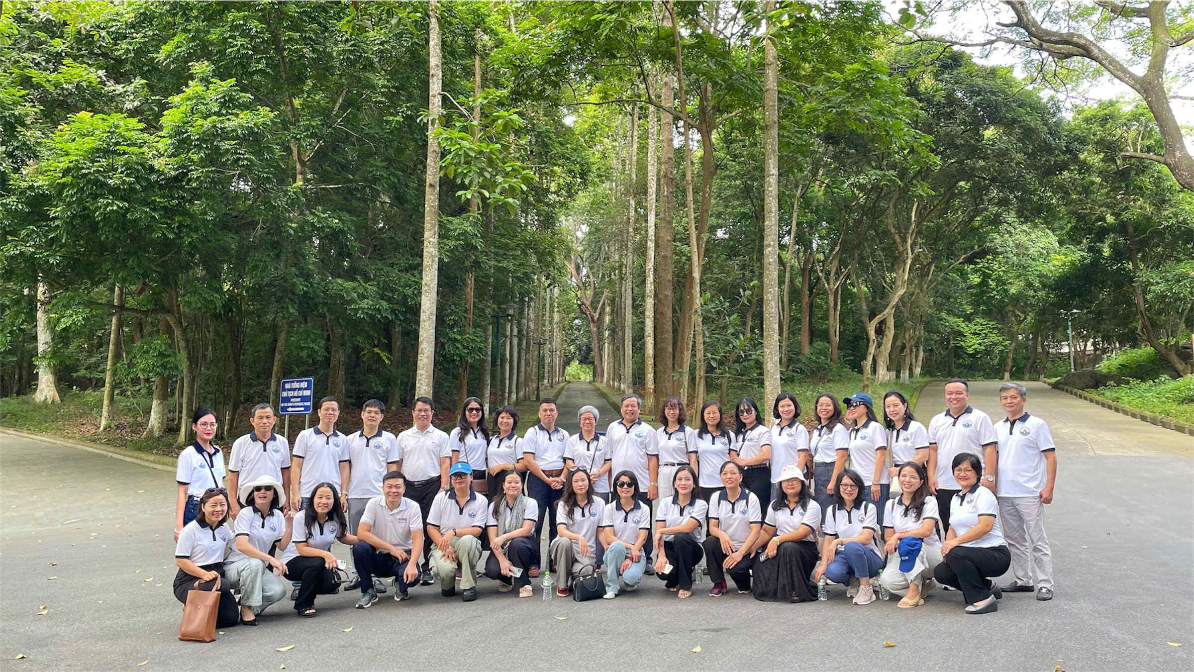 Chi bộ Khoa Quản lý phát triển xã hội tổ chức sinh hoạt chuyên đề tại Khu Di tích K9 Đá Chông