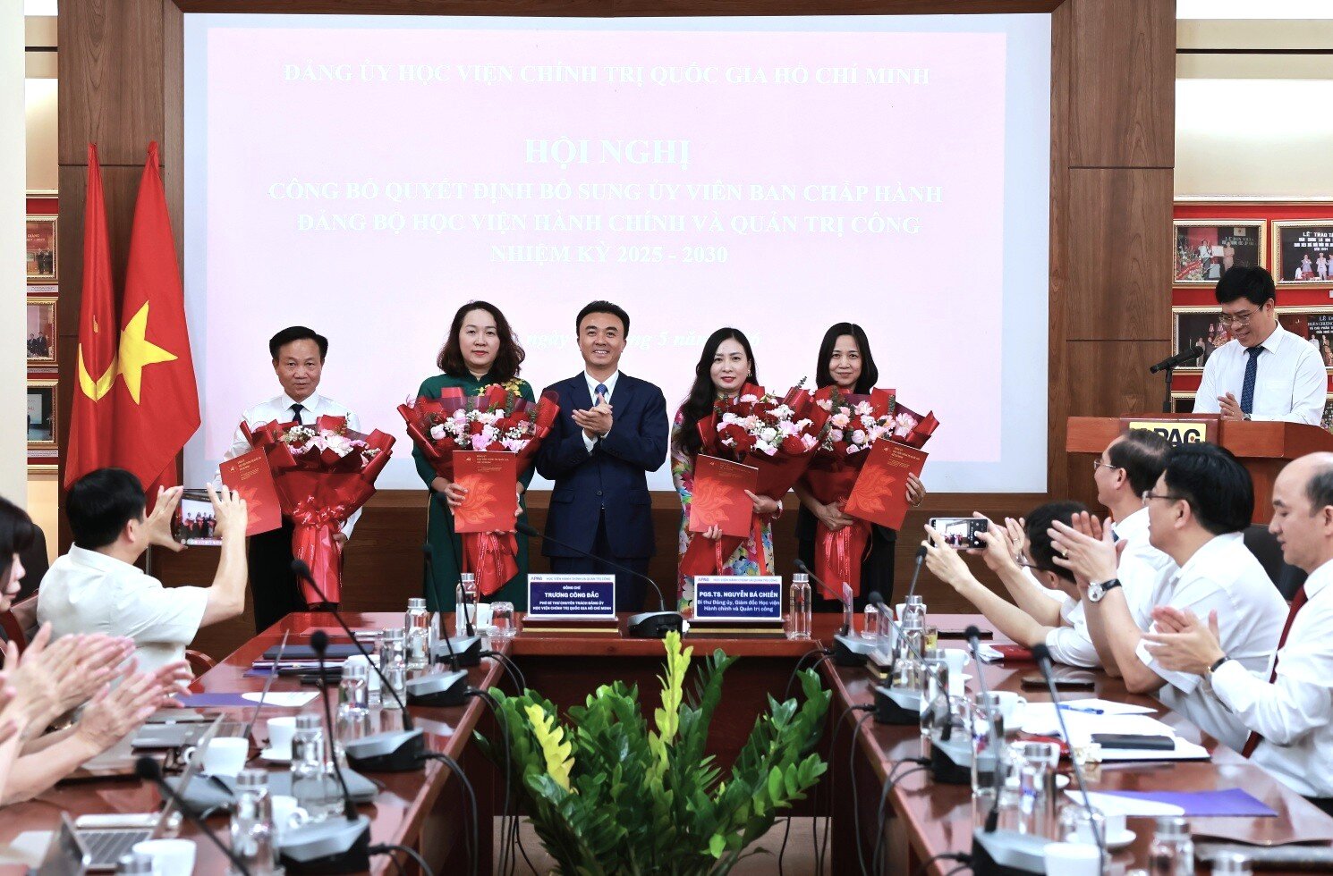 Hội nghị công bố Quyết định bổ sung Ủy viên Ban Chấp hành Đảng bộ Học viện Hành chính và Quản trị công nhiệm kỳ 2025 - 2030