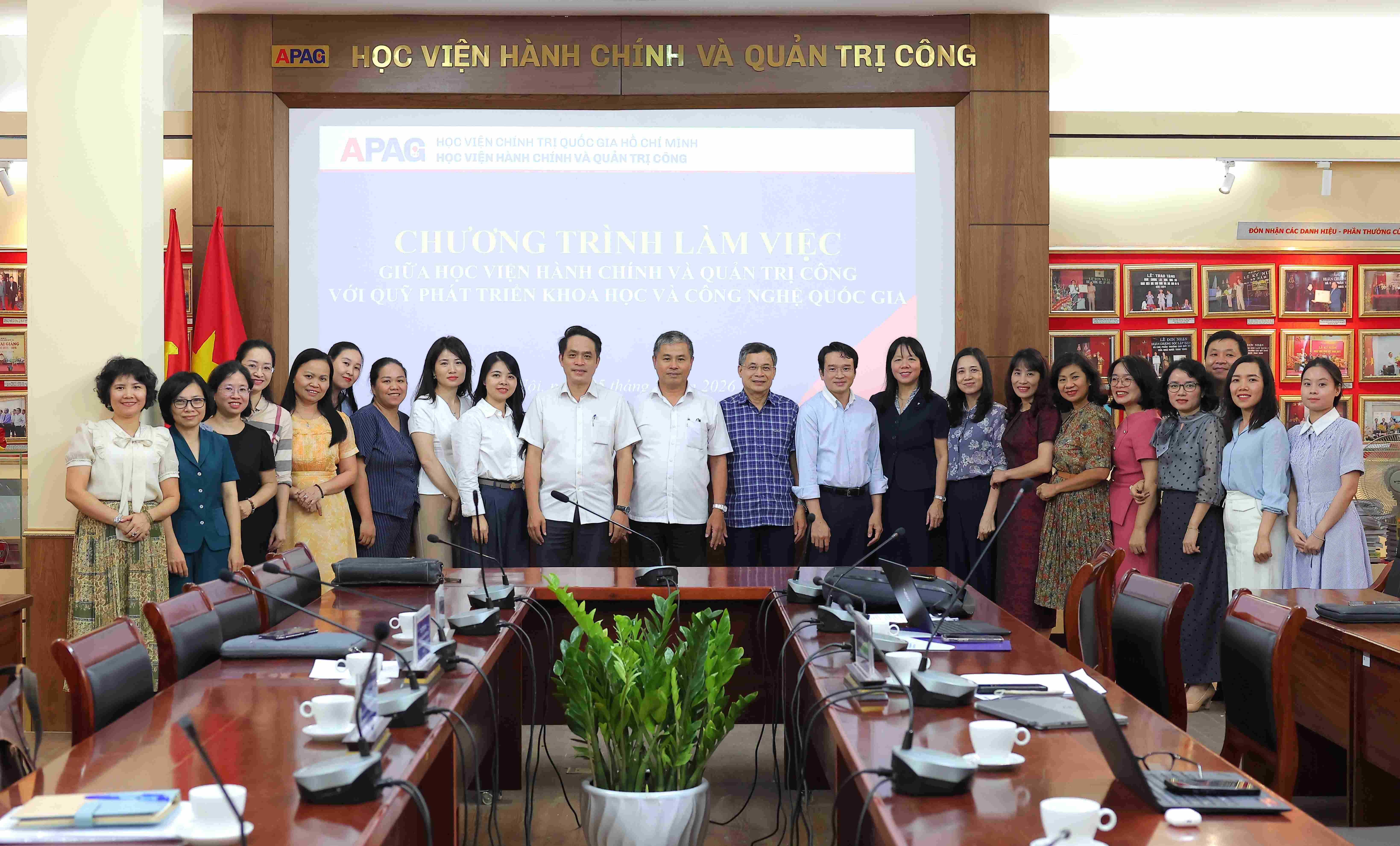 Học viện Hành chính và Quản trị công làm việc với Quỹ Phát triển Khoa học và Công nghệ Quốc gia (NAFOSTED)